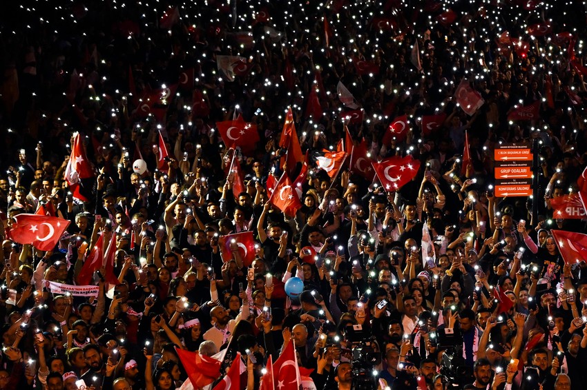 Pristalice CHP slave pobedu u Istanbulu, Turska, 31. marta