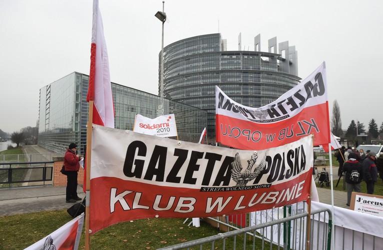 Manifestacja przed eurparlamentem