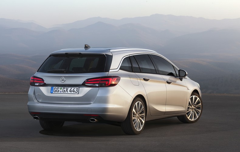 Opel astra sports tourer