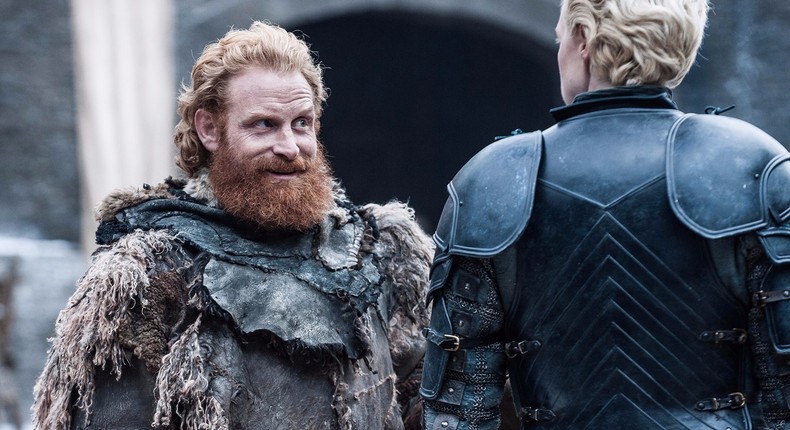 Tormund makes an attempt to capture Brienne's attention