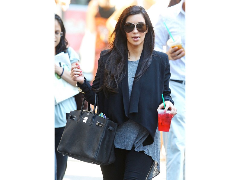 Kim Kardashian nie rozstaje się ze swoją Birkin bag