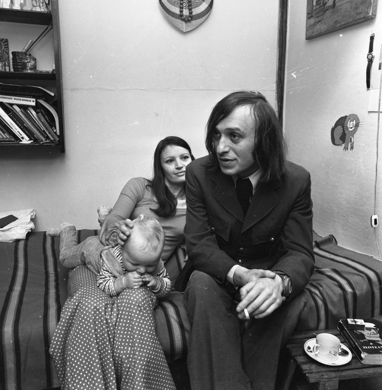 Jonasz Kofta z żoną Jagą i synem Piotrem (1974)