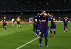 Liga Mistrzów: Chelsea rozbita na Camp Nou. Awans Barcelony i sto goli Messiego