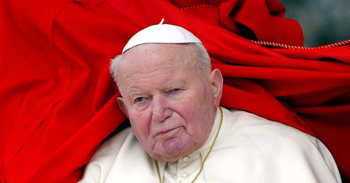 Rozsiewał wyssane z palca historie o papieżu. Był jednym z najpotężniejszych ludzi w Watykanie