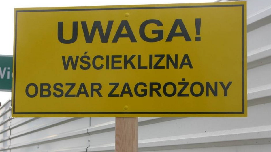 tablica informująca o wprowadzeniu obszaru zagrożonego fot. CZK Poznań