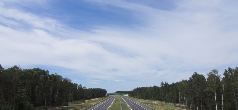 NEWS DGP: Koniec bramek na autostradach. Za przejazd zapłacisz smartfonem