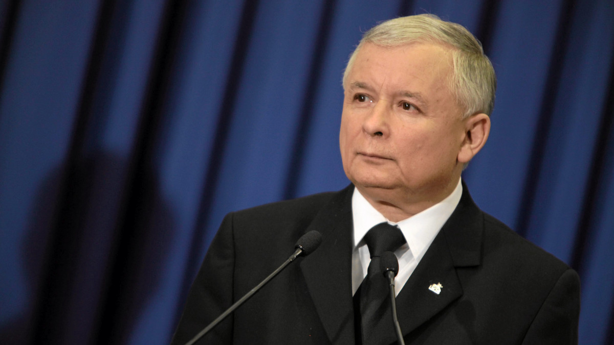 Jarosław Kaczyński już oficjalnie jest bez immunitetu poselskiego. Marszałek Sejmu formalnie zaakceptował prośbę szefa PiS - informuje radio TOK FM.