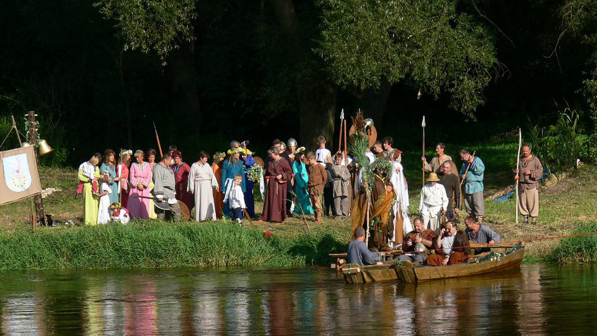 W ostatni lipcowy weekend w Wieluniu będzie można poczuć klimat historycznych ceremonii związanych z tradycją bursztynu.