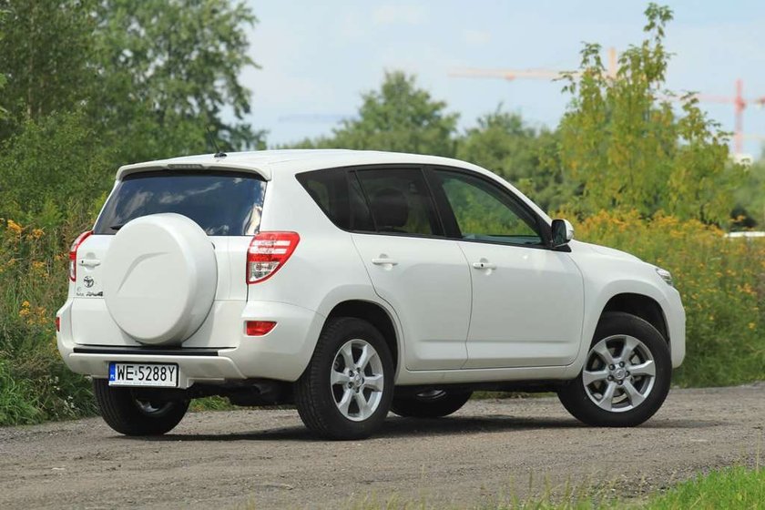 Toyota RAV4: na błoto i do miasta