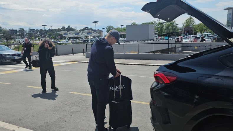 Uroš Živković, aerodrom