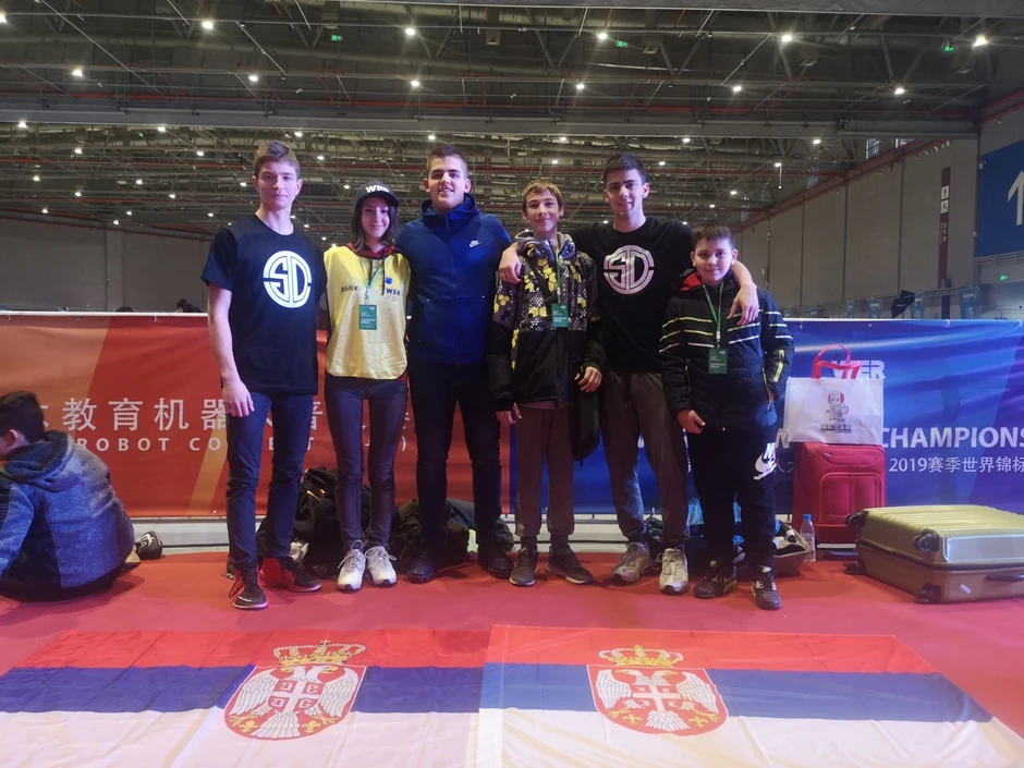 Đaci iz Srbije osvojili nagrade u Šangaju na takmičenju robotike