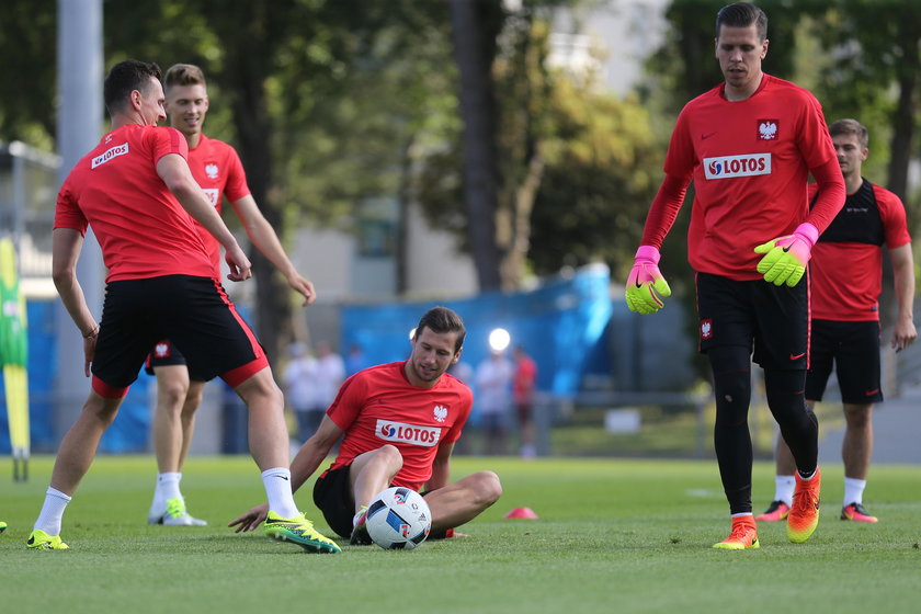 Grzegorz Krychowiak źle stanął na treningu. Kiepsko to wyglądało