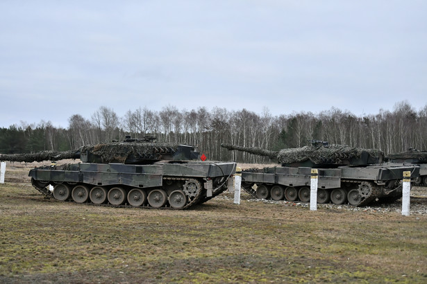 Czołgi Leopard w Świętoszowie.