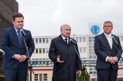 Polityczna wojna o pożyczkę prezesa PiS. Zwiefka: To nieczysta sytuacja