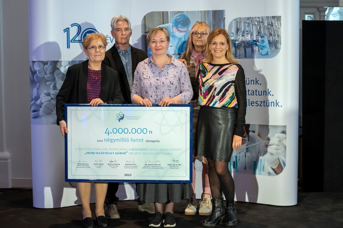 Indul az ingyenes segítségnyújtás daganatos betegek számára!