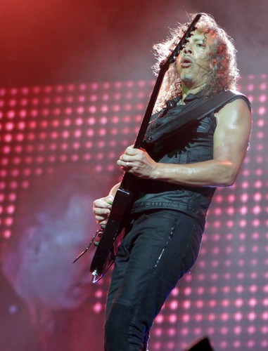 Kirk Hammett podczas koncertu w Asuncion w Paragwaju (24 marca 2014)