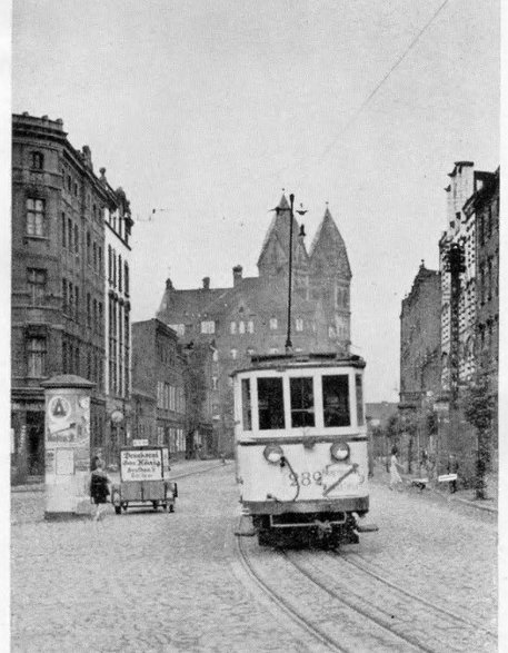 Polski tramwaj tranzytowy na ulicach niemieckiego Bytomia, ok. 1936 r.