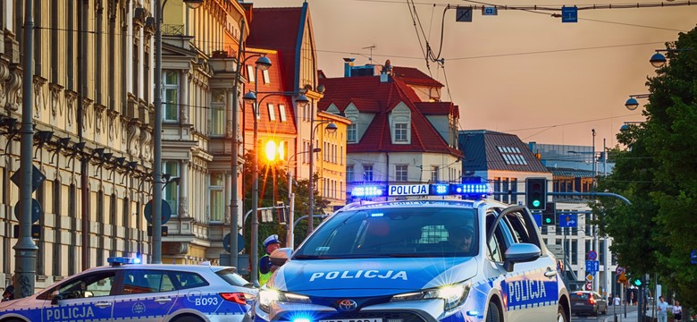Obcokrajowiec z bronią zatrzymany przed meczem z Chorwacją. Chciał wmieszać się w tłum kibiców