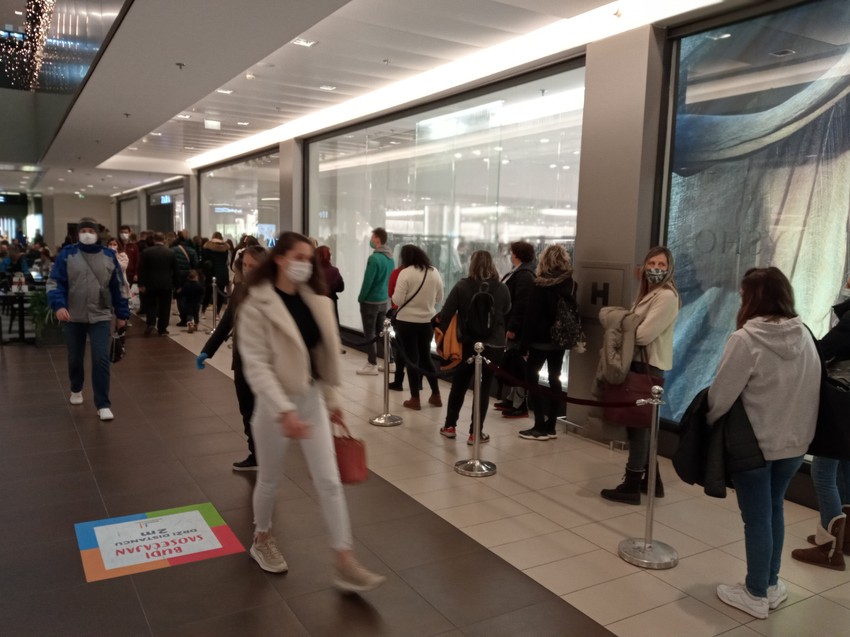 Crni petak TC Ušće