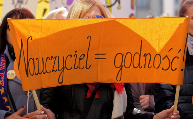 "To nie jest inicjatywa tylko ZNP, który walczy o wyższe płace, ale to my, nauczyciele, strajkujemy, a nie pan Broniarz".