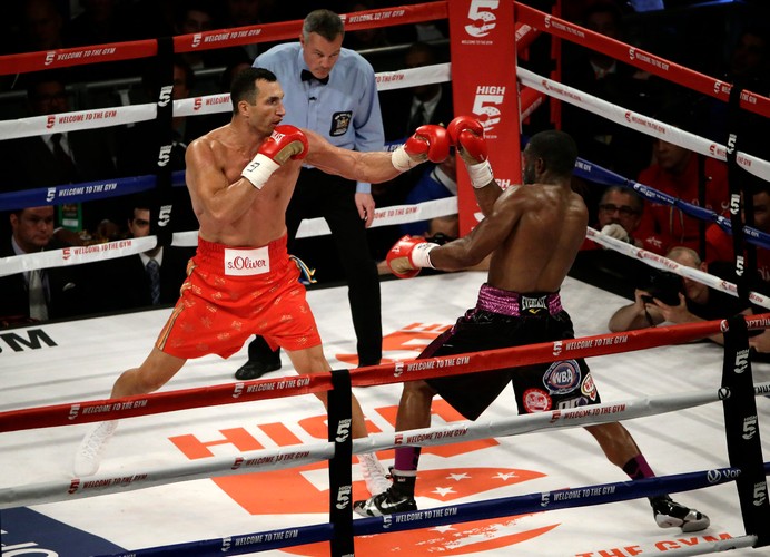 Władimir Kliczko obronił mistrzowski tytuł