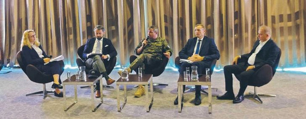 Uczestnicy panelu: prof. Maciej Rogalski, Piotr Podgórski, Marcin Zemła, Karol Skupień, Moderator: Kinga Pawłowska-Nojszewska,