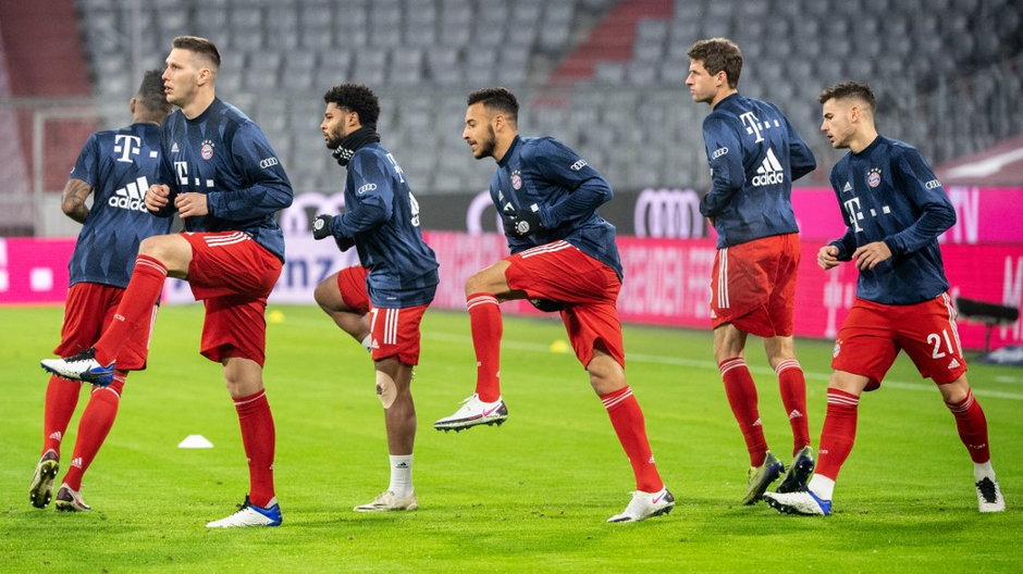 Corentin Tolisso w środku (trzeci od prawej)