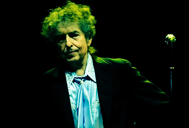 Bob Dylan rozdaje swoje płyty seniorom
