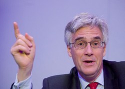 Turner: bankowe instrumenty powinny być „społecznie użyteczne”