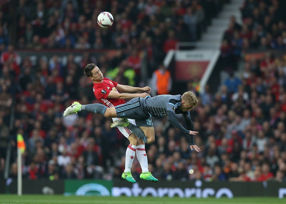 Liga Europy: Dwa gole i dwie czerwone kartki. Manchester United w finale [WIDEO]
