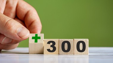 bieżąca piecza nad dzieckiem daje prawo do świadczenia 300+. ważny wyr