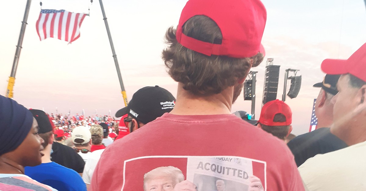 Widma Stalina i Trockiego krążą nad światem [FELIETON]