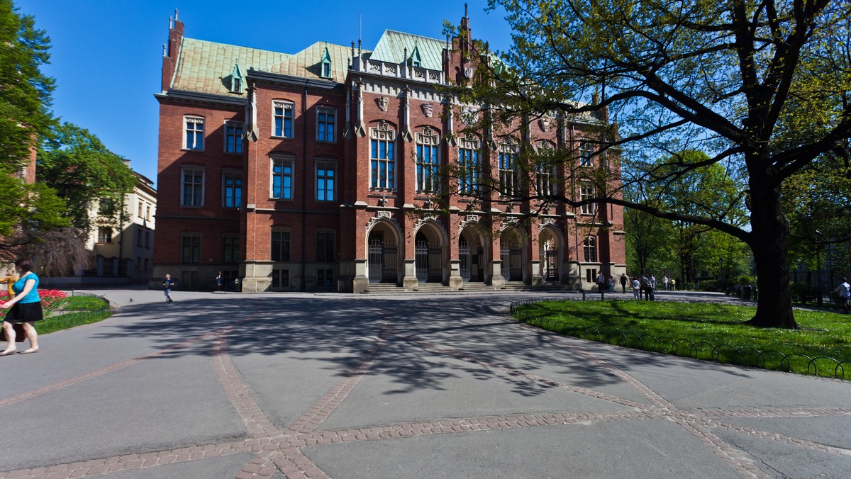 Prof. Maria Delaperriere, propagatorka polonistyki we Francji, otrzymała tytuł doktora honoris causa Uniwersytetu Jagiellońskiego w Krakowie. Wręczenie godności odbyło się w ramach obchodów święta tej najstarszej polskiej uczelni wyższej.