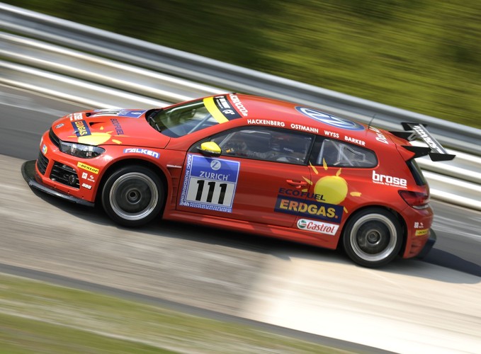 Najnowszym projektem Volkswagena jest scirocco GT24 - CNG (Compressed Natural Gas) czyli wyścigówka, której 2-litrowe turbodoładowane serce zasila gaz ziemny