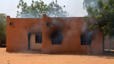 Niger: 45 kościołów podpalono podczas zamieszek w Niamey