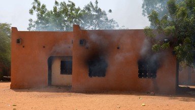 Niger: 45 kościołów podpalono podczas zamieszek w Niamey