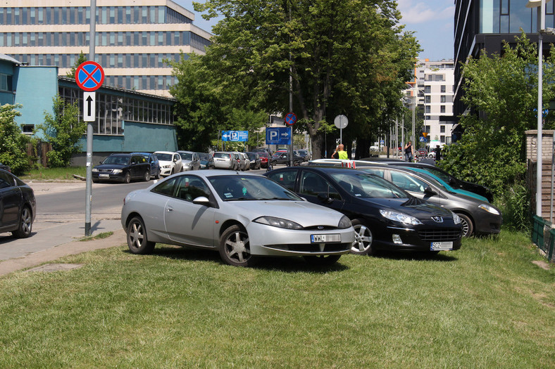 Nieprawidłowe parkowanie w Warszawie