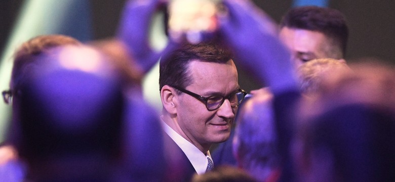 "Tupolewizm na drogach". Po nagraniu przejazdu Morawieckiego PO zawiadamia prokuraturę