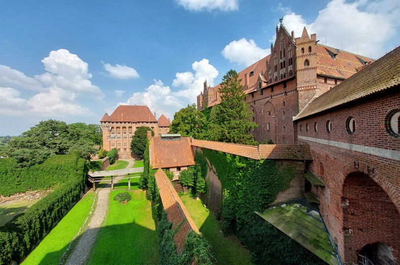 Ogrody zamku w Malborku robią wrażenie