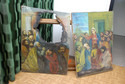 Obrazy przedstawiające Matkę Boską i Jezusa Chrystusa zostały sprofanowane