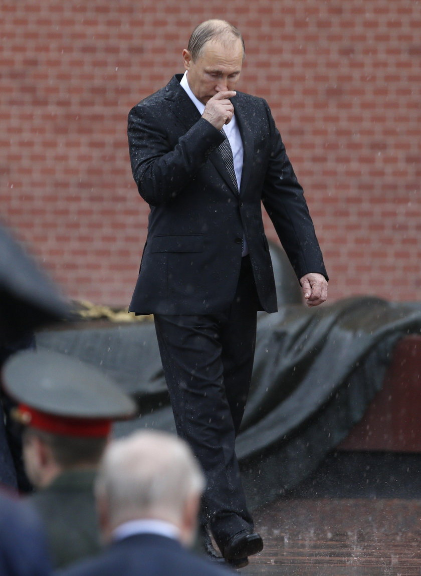 Władimir Putin nie chciał parasola podczas ceremonii upamiętniania ofiar II wojny światowej