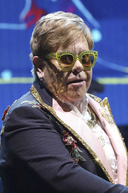 Elton John przerwał wystep z powodu choroby