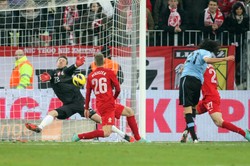 Urugwaj obnażył słabości biało-czerowonych. Zobacz gole