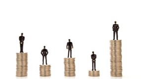 Nowe dane GUS: przeciętne wynagrodzenie w Polsce rośnie najwolniej od lat, a z rynku znikają kolejne miejsca pracy