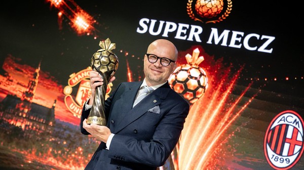 - Zapraszam na stadion, a tych, którzy nie mają biletów, do strefy kibica na pl. Wolności – mówi Jakub Mazur, wiceprezydent Wrocławia.