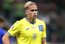 ukraiński piłkarz tłumaczy skandaliczne wpisy. mudryk jeszcze bardziej się pogrążył