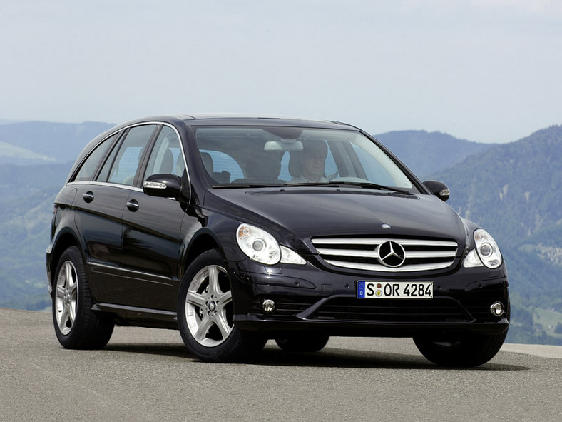 Mercedes-Benz klasy R: napęd na tylną oś i niższe ceny