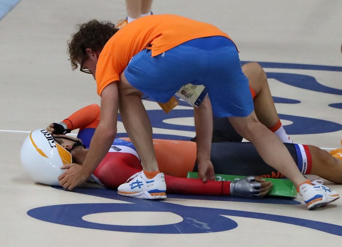 Joost van den Burg roztrzaskał się na kolarskim torze