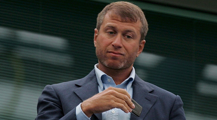 Abramovich megállt egy szolíd tankolásra/Fotó: Northfoto