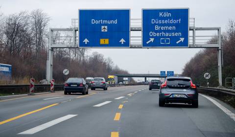 Kierowcy stosują się do mitów, a nie do przepisów. 10 największych błędów w Niemczech